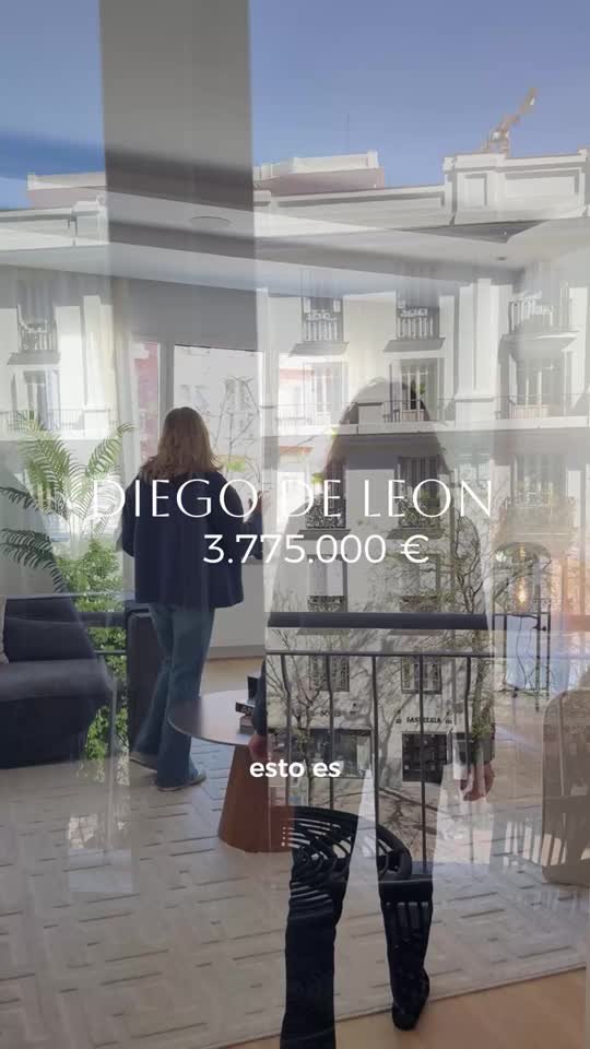 Edificio con terraza en Diego de León